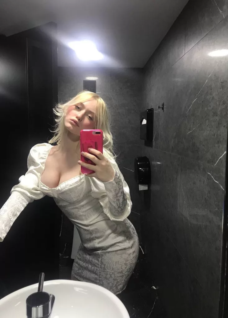 элитная эскортница Даша в Москве