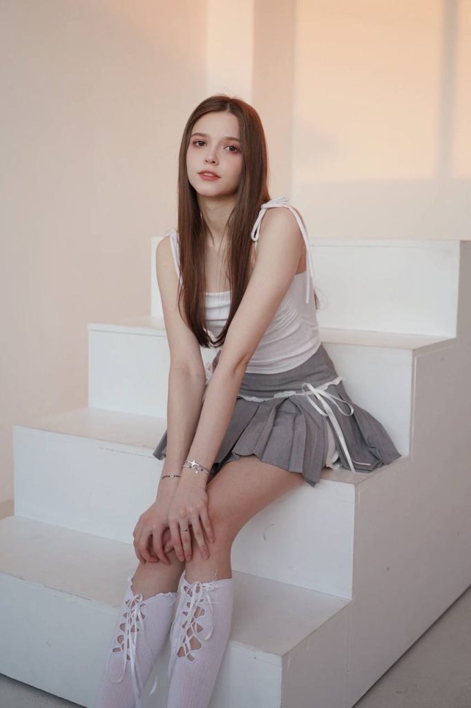 Ночной эскорт от Эмма работает в Москве